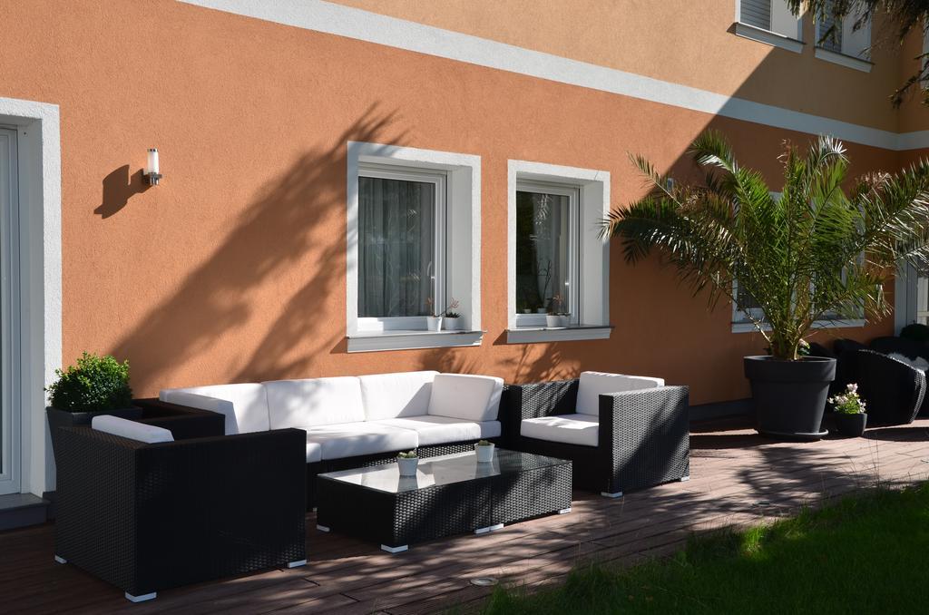 Hotel Maria Gramatneusiedl Exterior photo